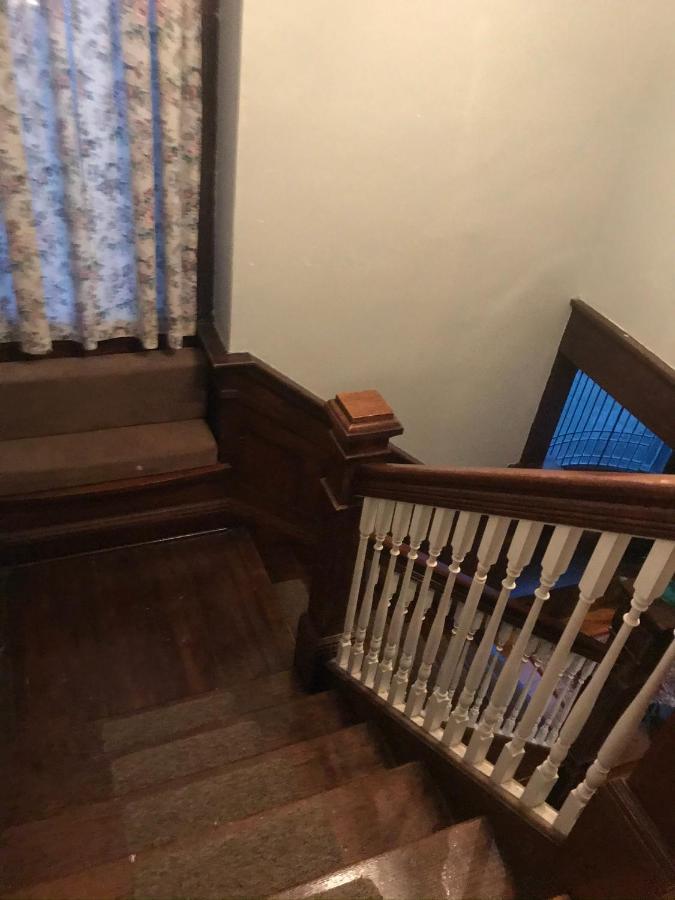 5 Star Victorian Mansion-Downtown No Locals Bed & Breakfast Erie Bagian luar foto
