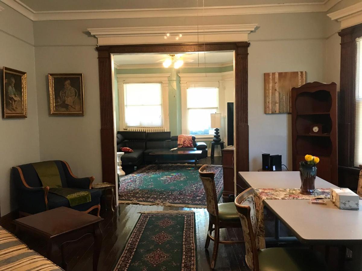 5 Star Victorian Mansion-Downtown No Locals Bed & Breakfast Erie Bagian luar foto