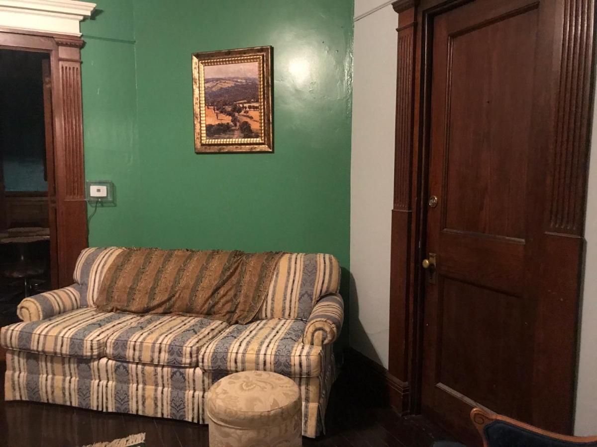 5 Star Victorian Mansion-Downtown No Locals Bed & Breakfast Erie Bagian luar foto
