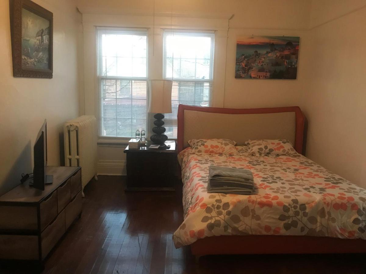 5 Star Victorian Mansion-Downtown No Locals Bed & Breakfast Erie Bagian luar foto
