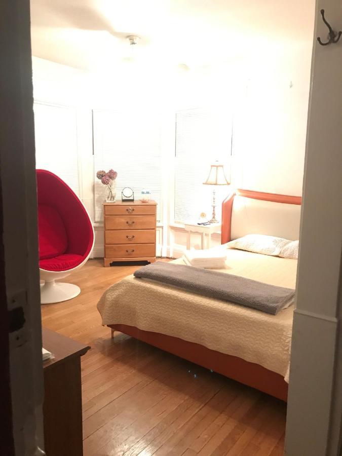 5 Star Victorian Mansion-Downtown No Locals Bed & Breakfast Erie Bagian luar foto